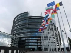 Kërcënimet e reja tarifore, Parlamenti Europian pezullon marrëveshjen tregtare me Shtetet e Bashkuara